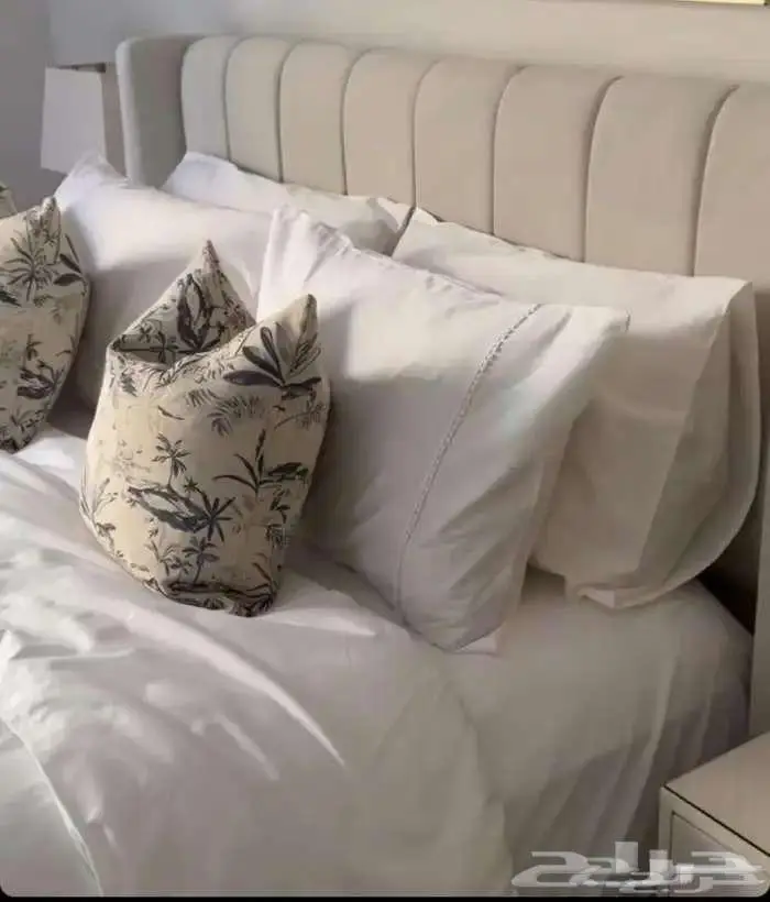 سرير و مرتبة للبيع 200 200 0