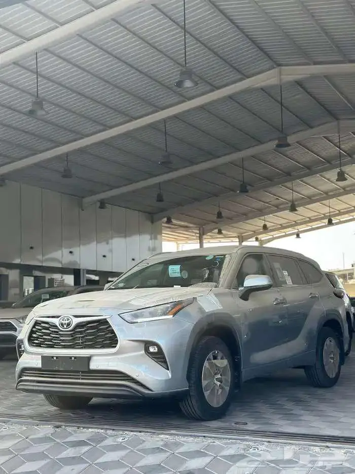 تويوتا هايلاندر GLE نص فل هايبرد موديل 2025 الوان فضي 0