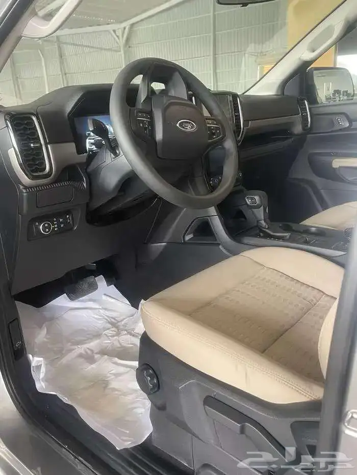 فورد ايفريست ديزل ستاندر 2024 متوفر لدى الحسن 7