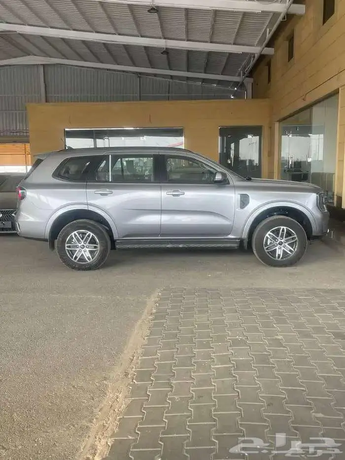 فورد ايفريست ديزل ستاندر 2024 متوفر لدى الحسن 5