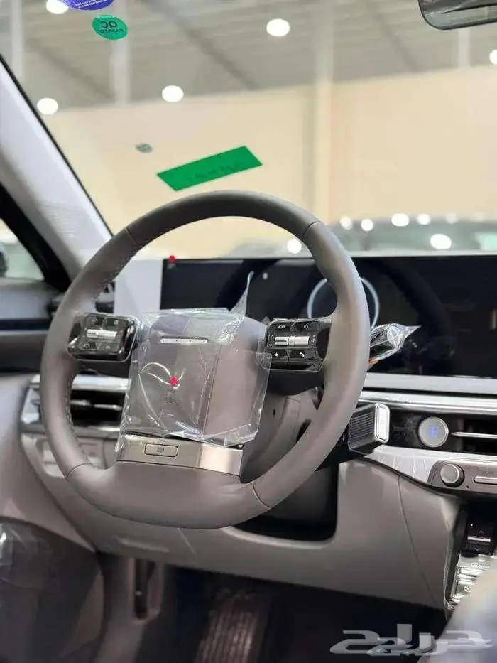 هيونداي ازيرا كلاسيك 2025 بسعر 139850بالضريبه 8