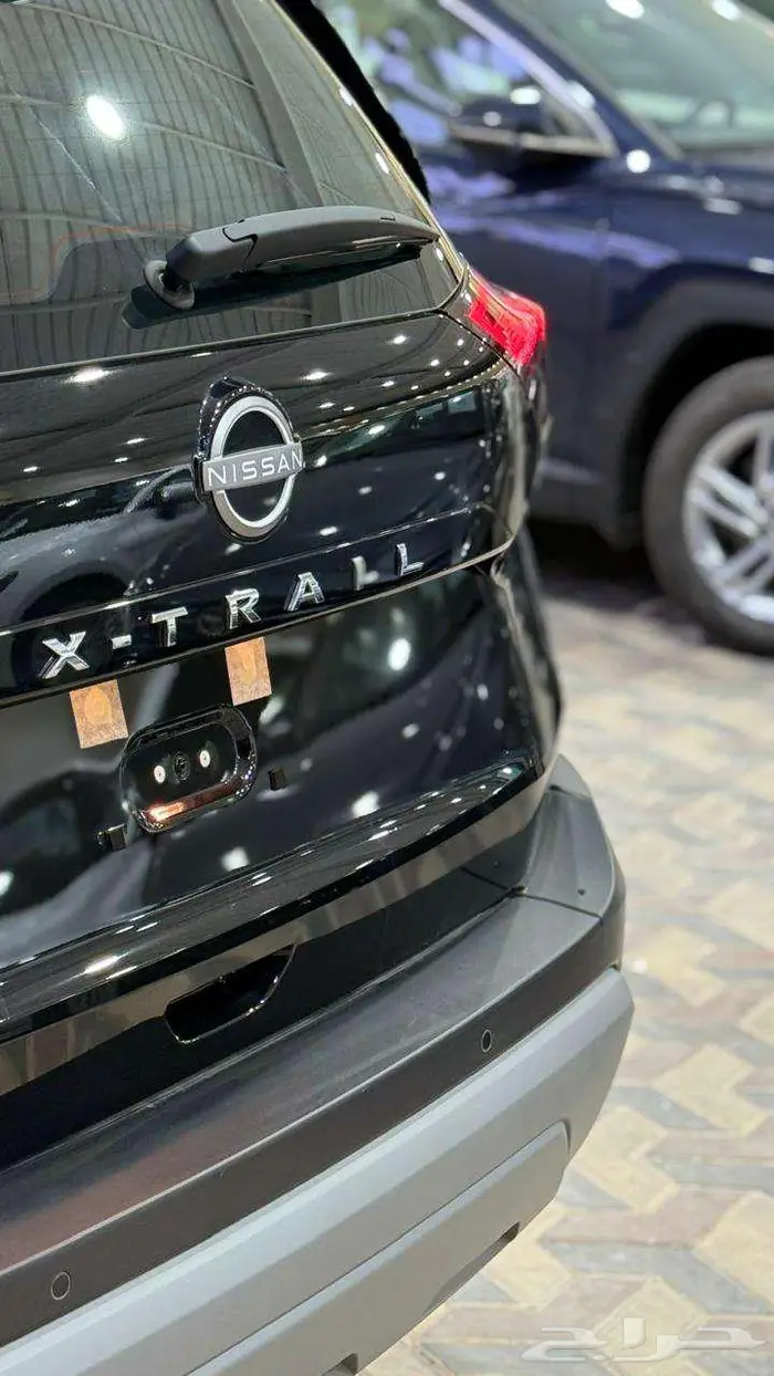 نيسان اكس - تريل 7 مقاعد بدون دبل 9