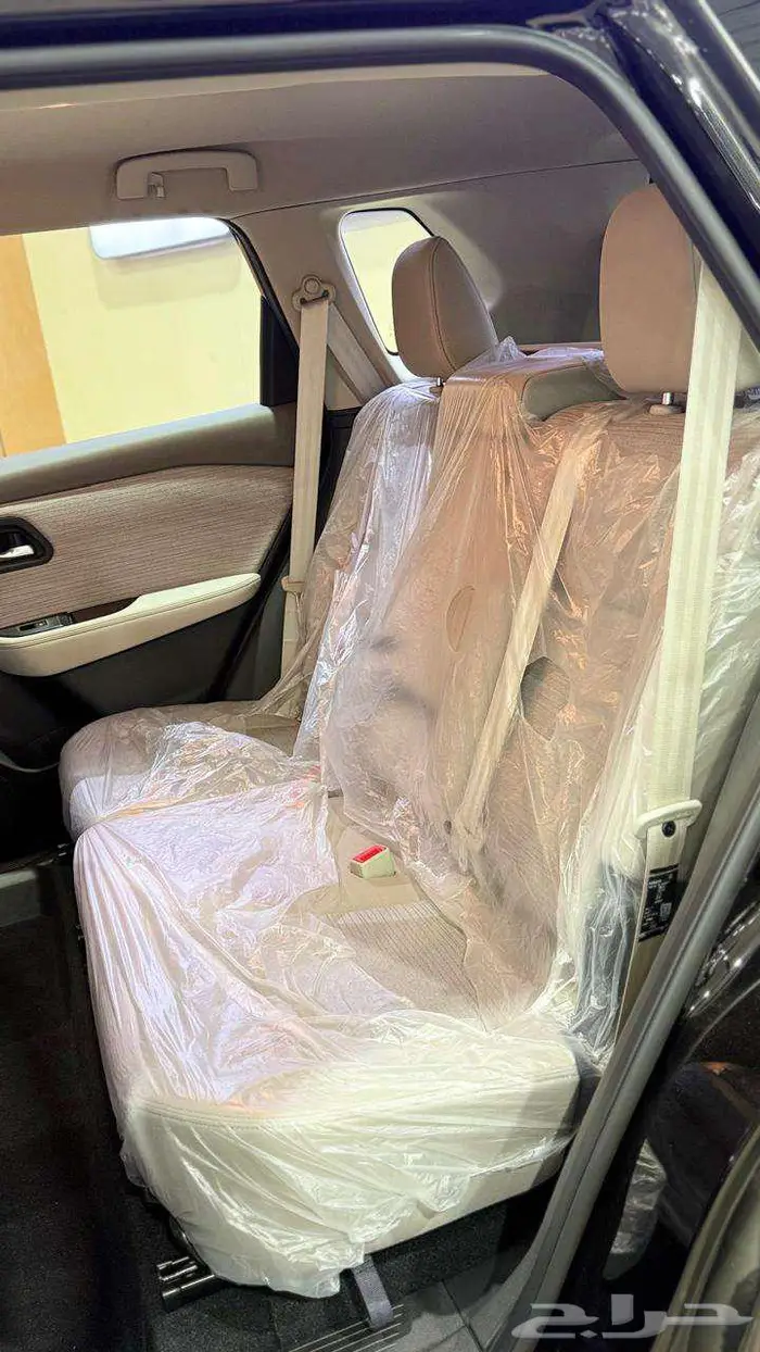 نيسان اكس - تريل 7 مقاعد بدون دبل 16