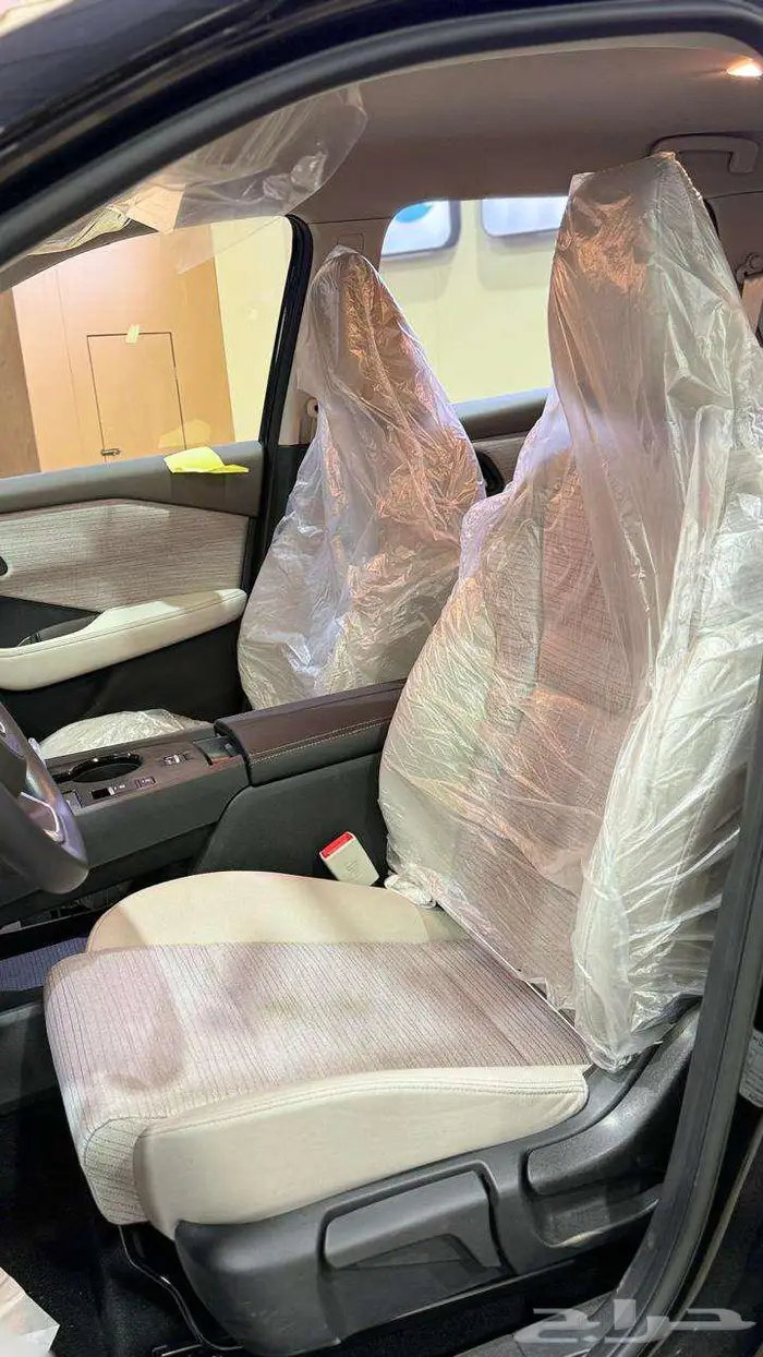 نيسان اكس - تريل 7 مقاعد بدون دبل 18