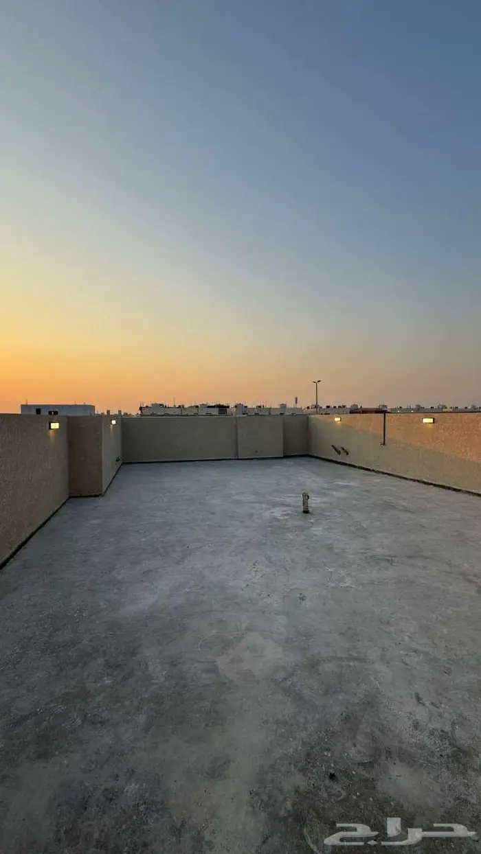 فيلا للبيع الخبر العزيزية -حي الامواج 2