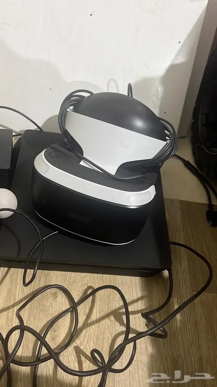 سوني 4 مع نظاره واقع افتراض 1