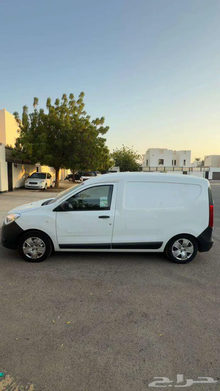 مغسلة سيارات متنقلة للتقبيل في الهيئة الملكية 2