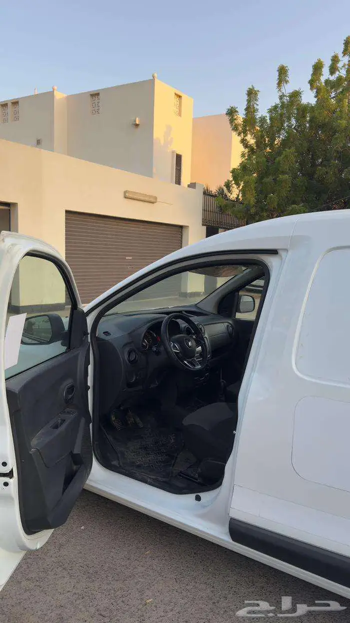 مغسلة سيارات متنقلة للتقبيل في الهيئة الملكية 1