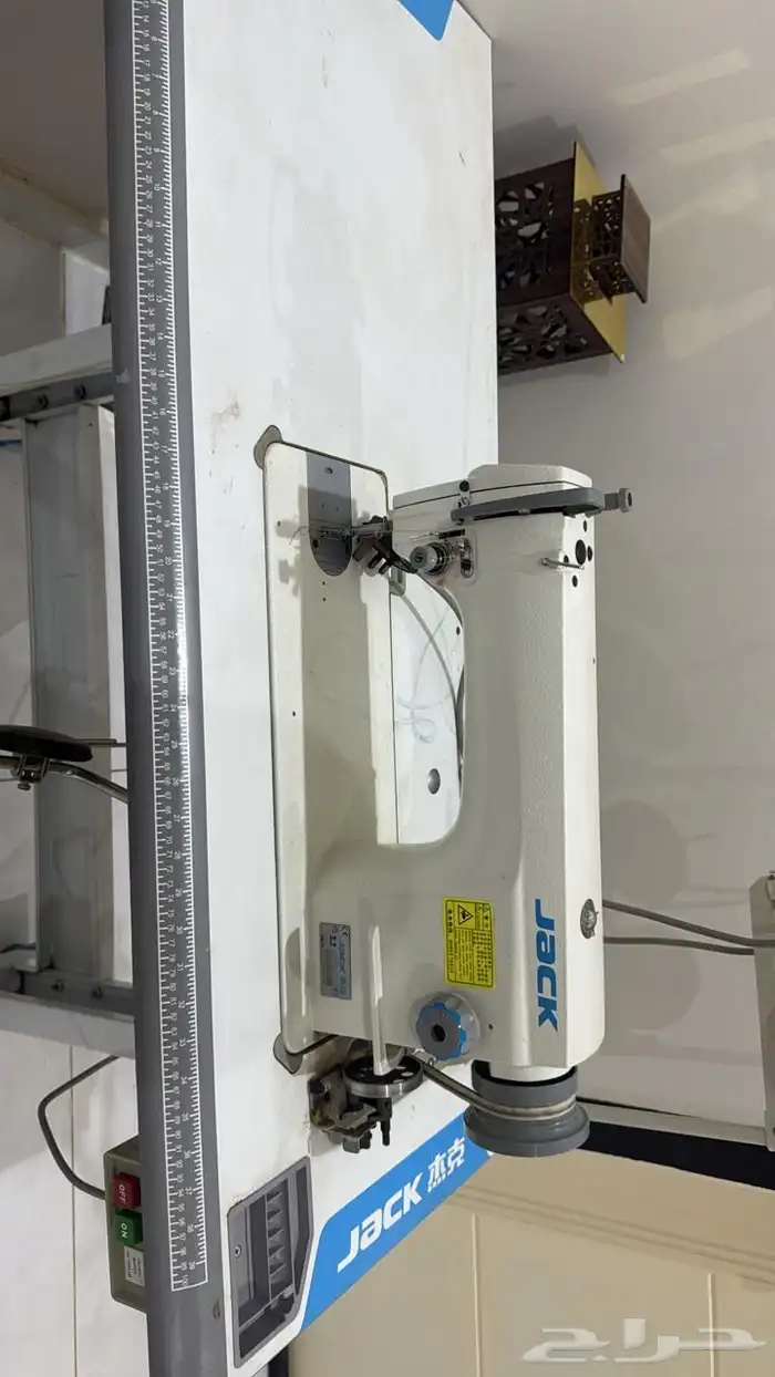 للبيع ماكينة خياطة صناعية JACK 7