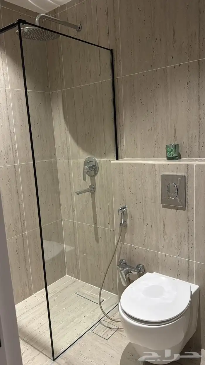 شقة للإيجار حي عرقة 20