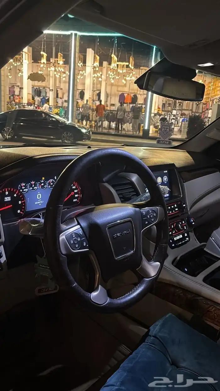 للبيع جمس يوكن دينالي اسود 2016 8