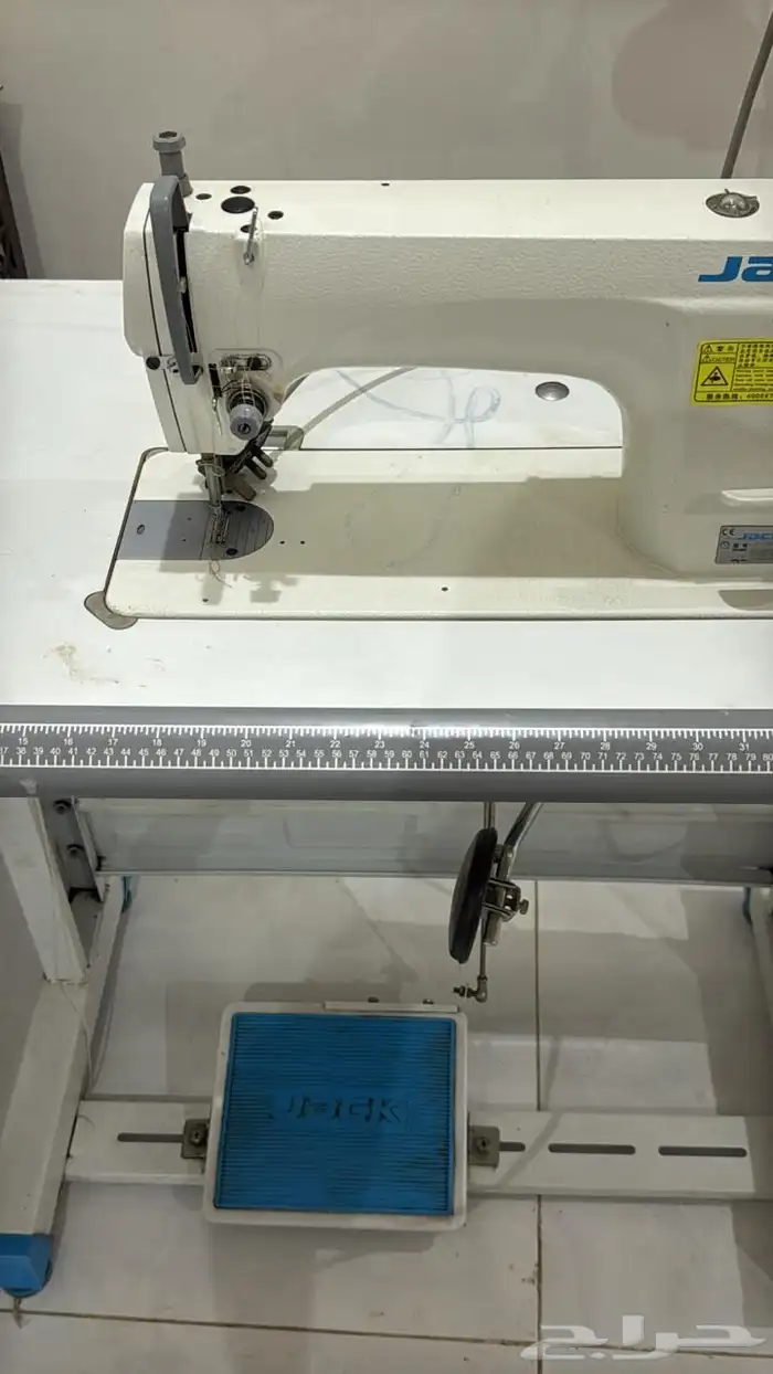 للبيع ماكينة خياطة صناعية JACK 6