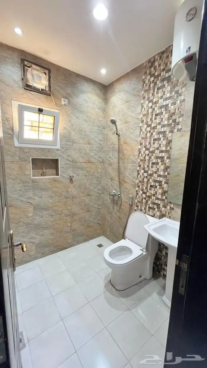 شقة للايجار عوائل القرينية 5