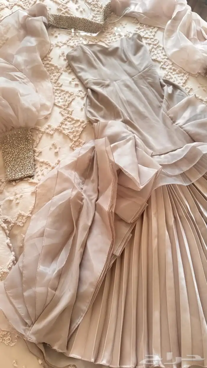 فساتين للبيع 0