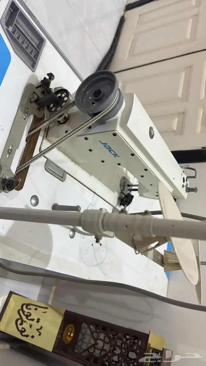 للبيع ماكينة خياطة صناعية JACK 4