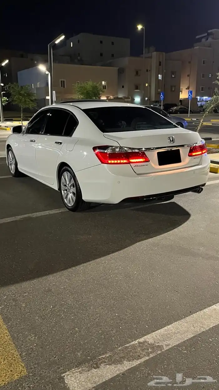 للبيع هوندا اكورد فل كامل بمصة 2