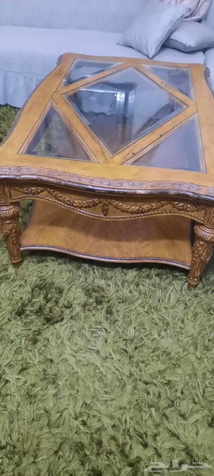 طاولة من ابيات 0