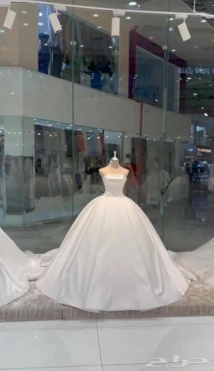 فستان زفاف جديد استخدام مره واحده فقط نظيف وجميل جدا 1