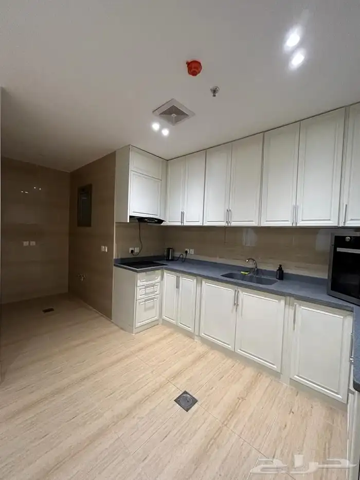 شقة للايجار المنطقة الشرقية الخبر الحمراء 7