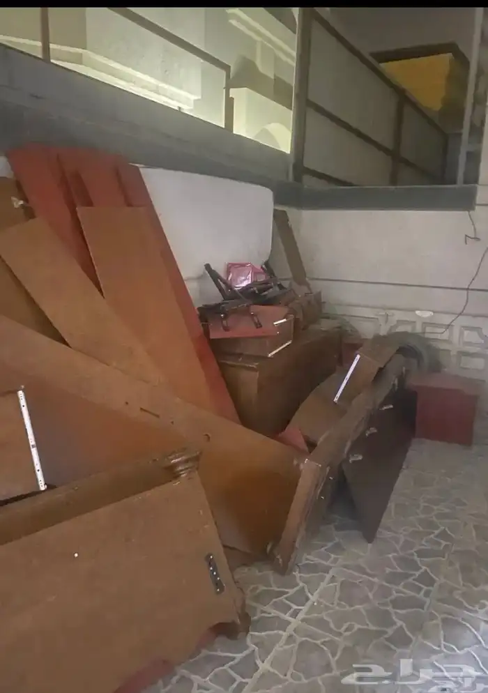 دواليب وغرفة نوم كاملة مع المرتبة 1