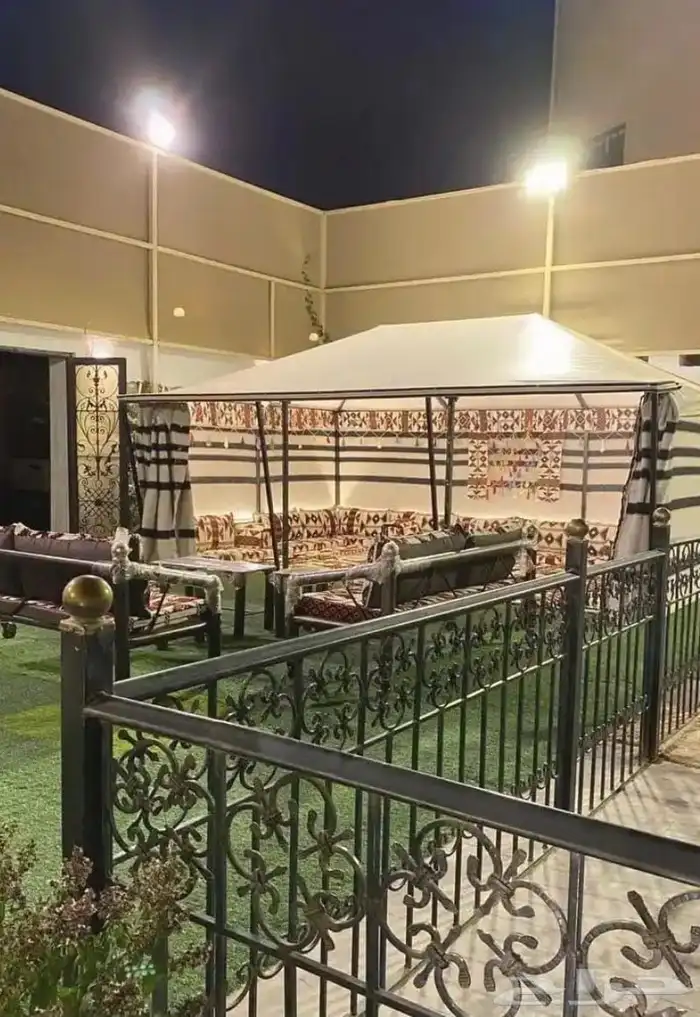 بيوت الشعر الملكية 0