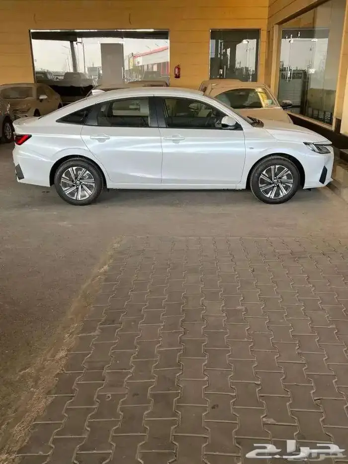 تويوتا يارس Y plus نص فل 2026 متوفر لدى الحسن 4