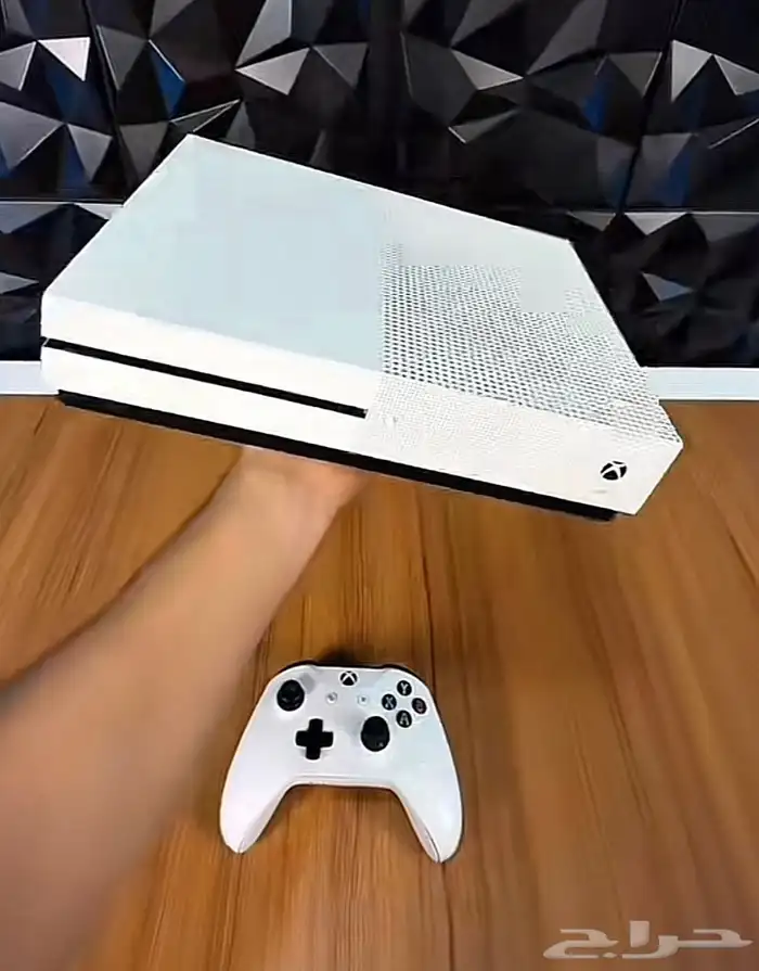 جهاز اكس بكس نضيف بس يحتاج إلى سلك الجهاز اخو نضيف1200 0