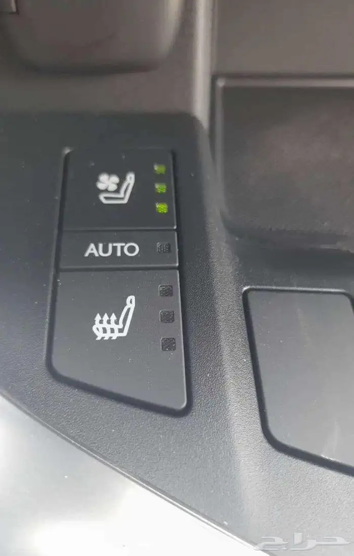 لكزس اف سبورت 2025 داخل احمر 26