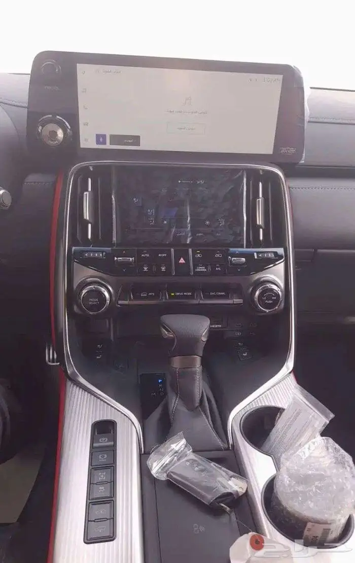 لكزس اف سبورت 2025 داخل احمر 23