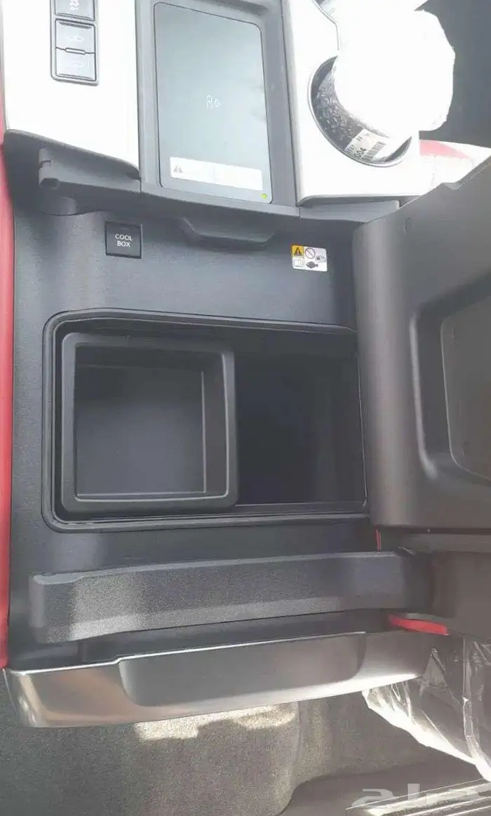 لكزس اف سبورت 2025 داخل احمر 10