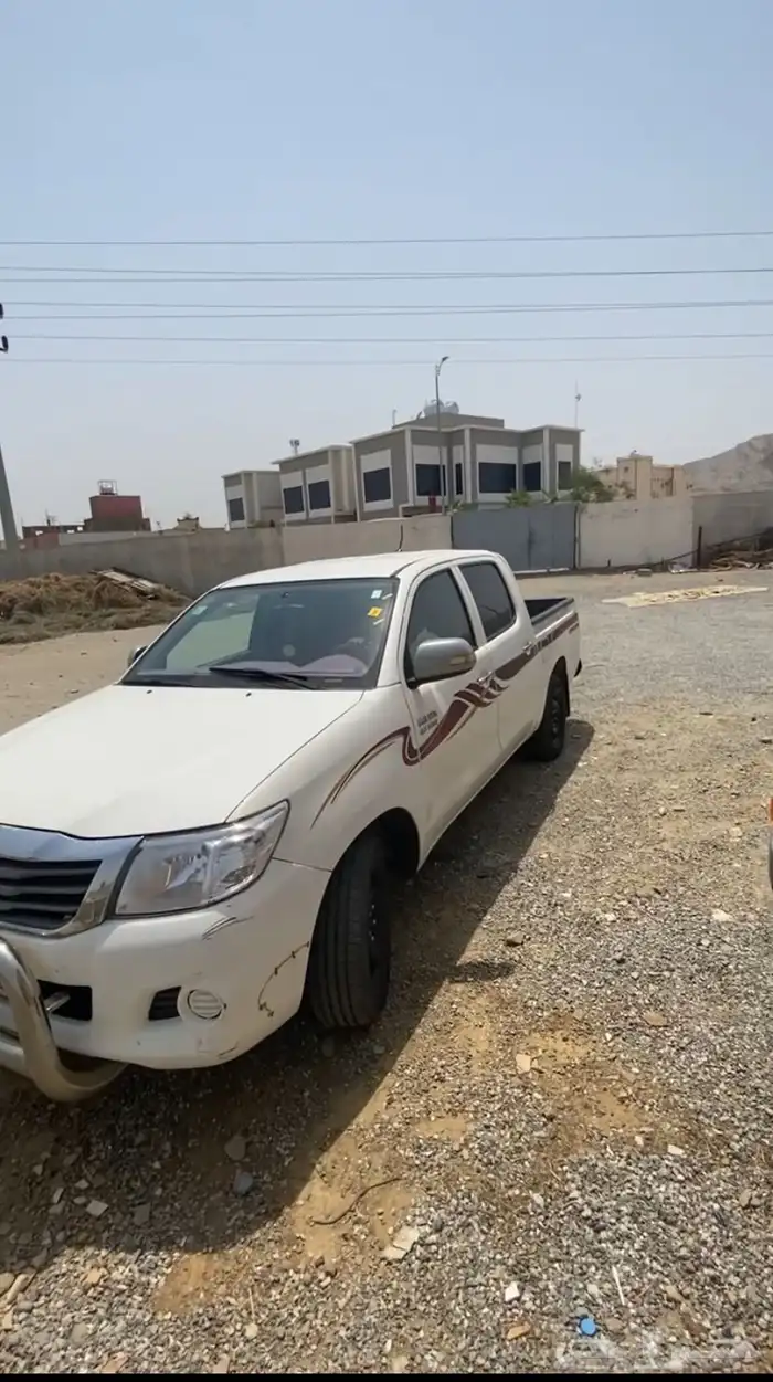 هايلكس 2013 نظيفه مشالله تبارك الله الى البيع 1