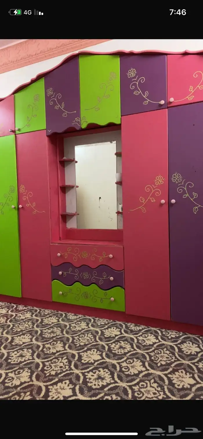 دولاب مع كومدينا وكرسي 3