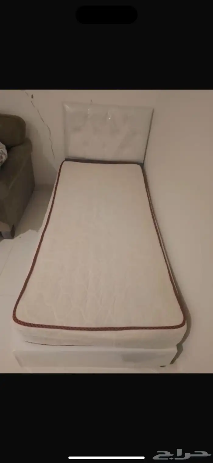 سرير مع مرتبة 0