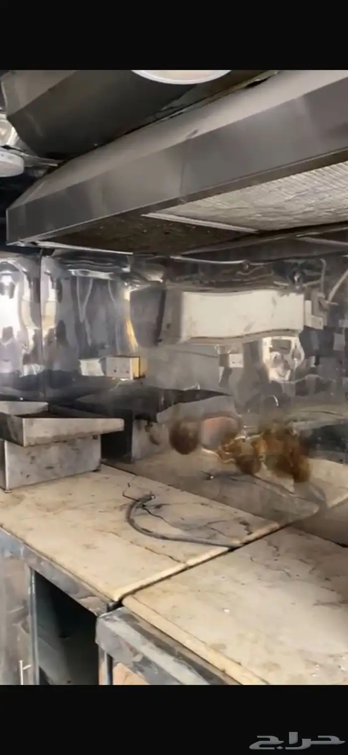 عربة فود ترك تحتوي على ثلاجه فرن مايكرويف مكيف صاجات للشوي 5