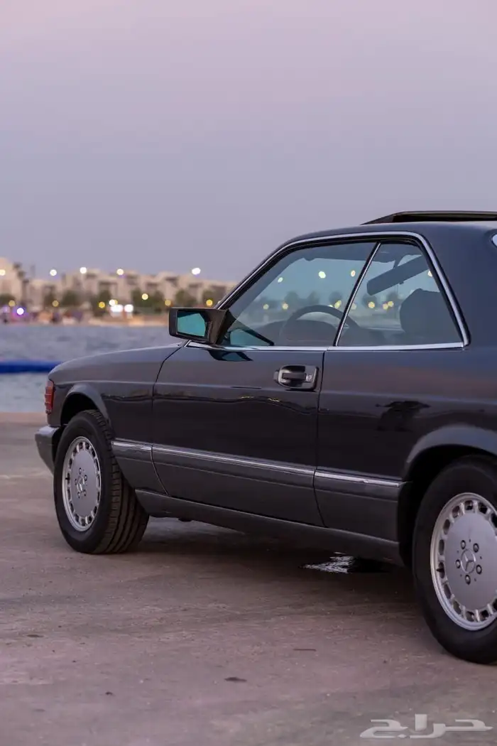 للبيع مرسيدس كوبيه 560 22