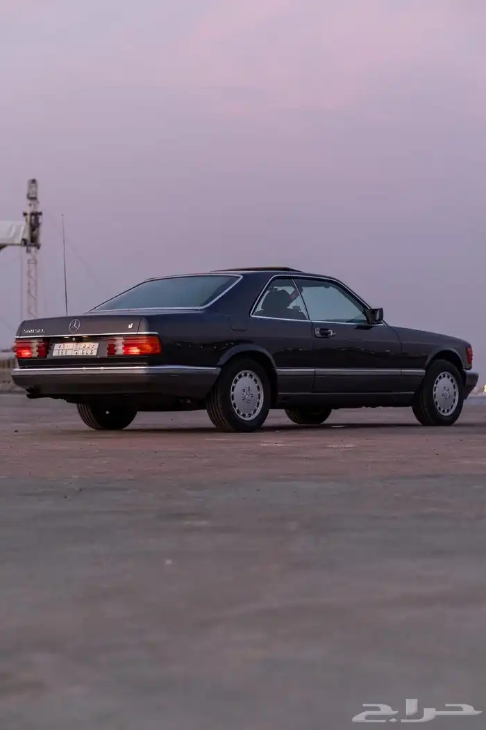 للبيع مرسيدس كوبيه 560 9