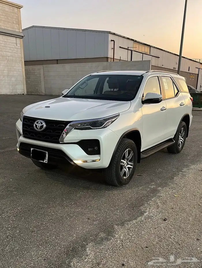 فورتشنر 2023 6سلندر عداد29الف وكالة 1