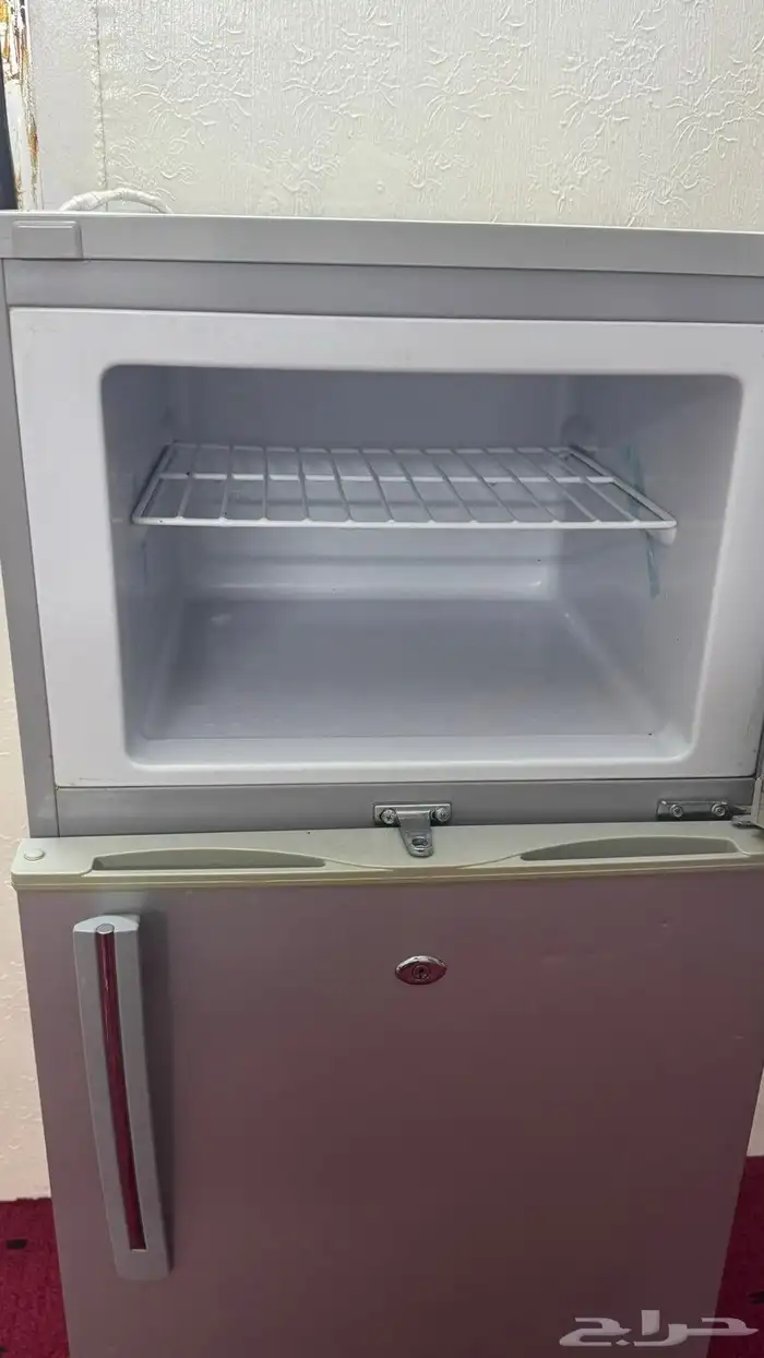 ثلاجه للبيع بابين 3