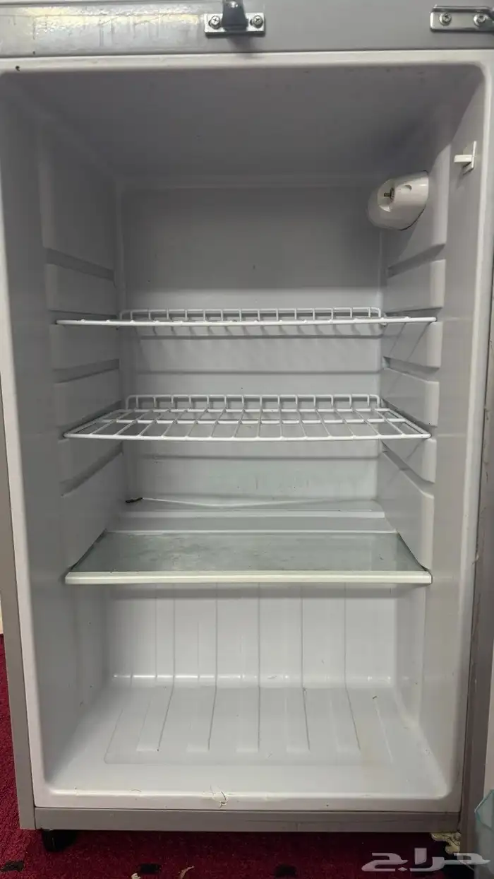 ثلاجه للبيع بابين 1