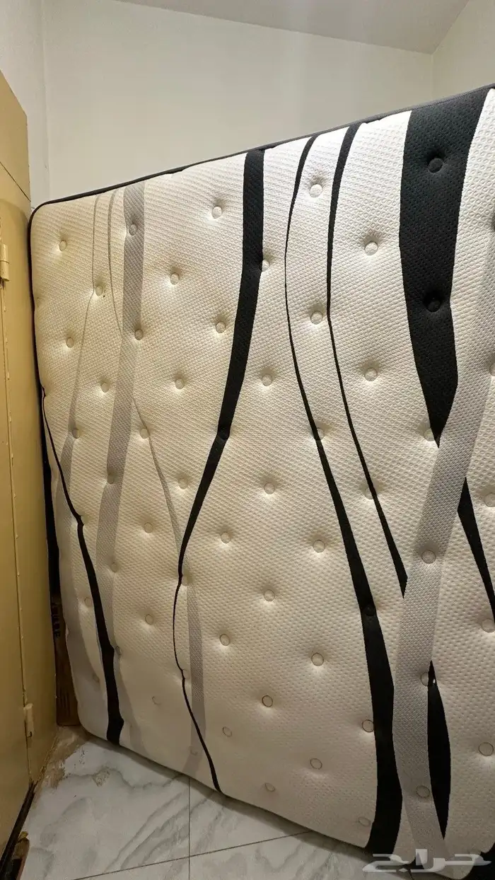 مرتبة سرير نفرين نظيفه 1