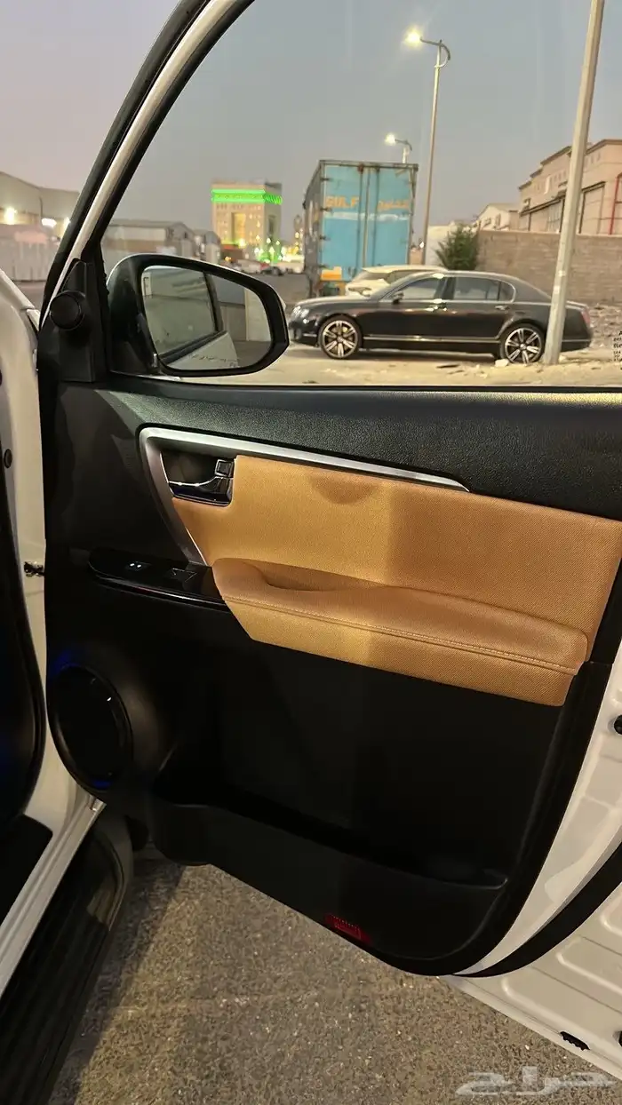 فورتشنر 2023 6سلندر عداد29الف وكالة 18