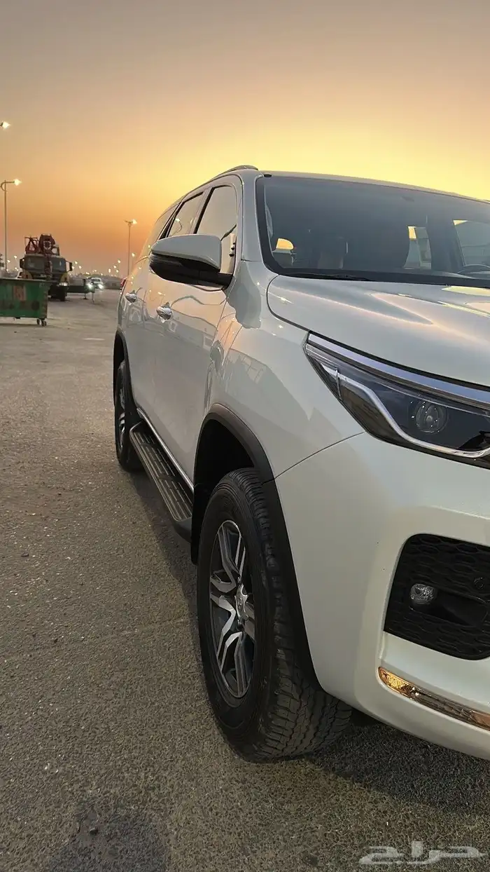 فورتشنر 2023 6سلندر عداد29الف وكالة 2