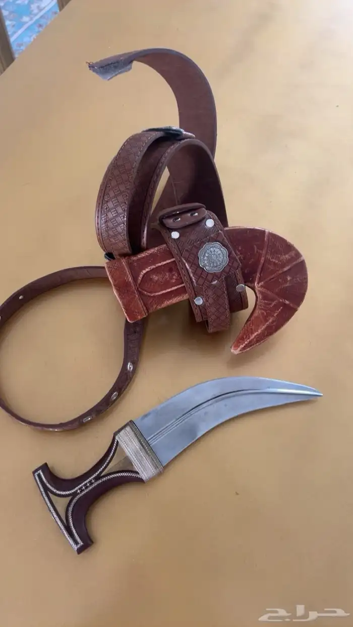 خنجر للبيع عليه500 ريال سوم 2
