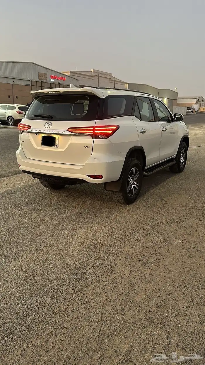 فورتشنر 2023 6سلندر عداد29الف وكالة 8