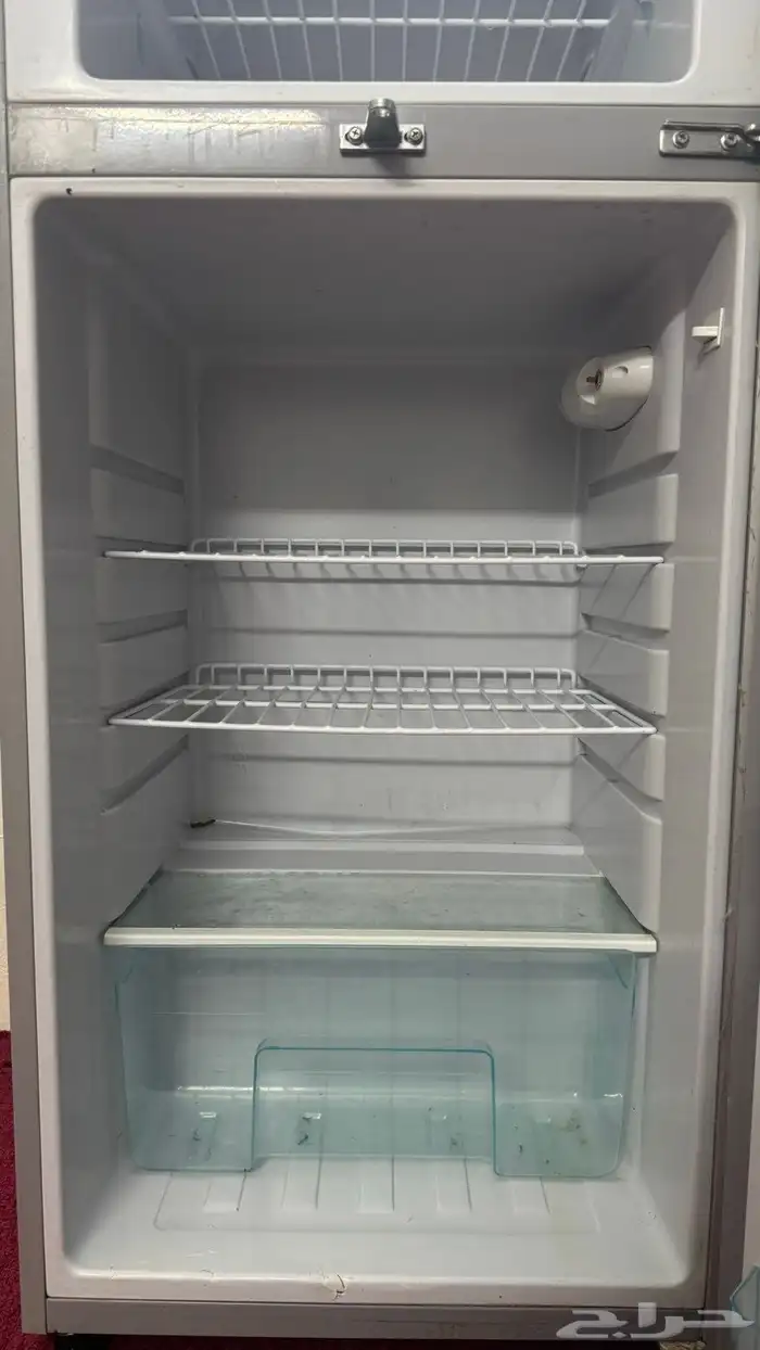 ثلاجه للبيع بابين 0