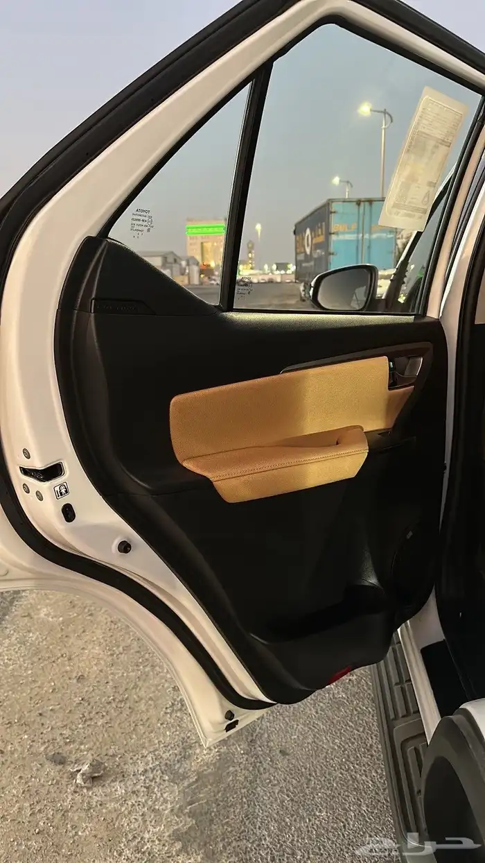 فورتشنر 2023 6سلندر عداد29الف وكالة 12