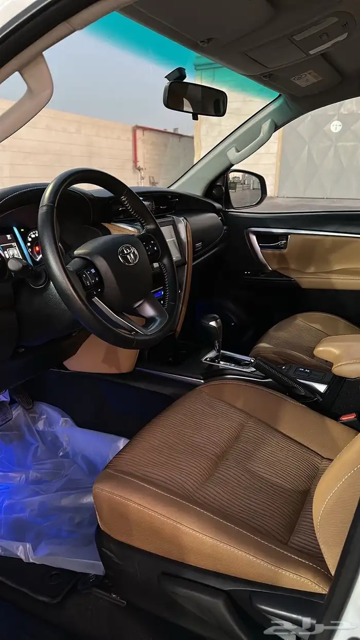 فورتشنر 2023 6سلندر عداد29الف وكالة 10