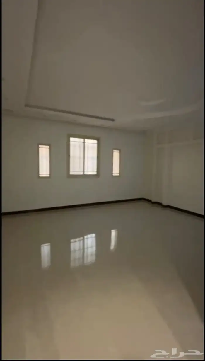 فيلا مساحة 348م مع شقتين للبيع بحي المونسيه 7