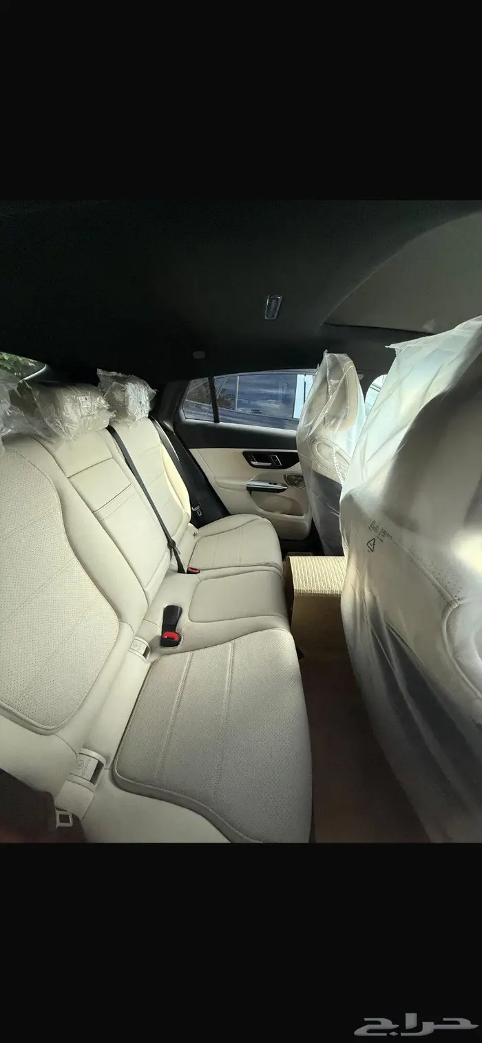 للبيع مرسيدس 2026 GLC300 ((ب240 الف ريال)) 7
