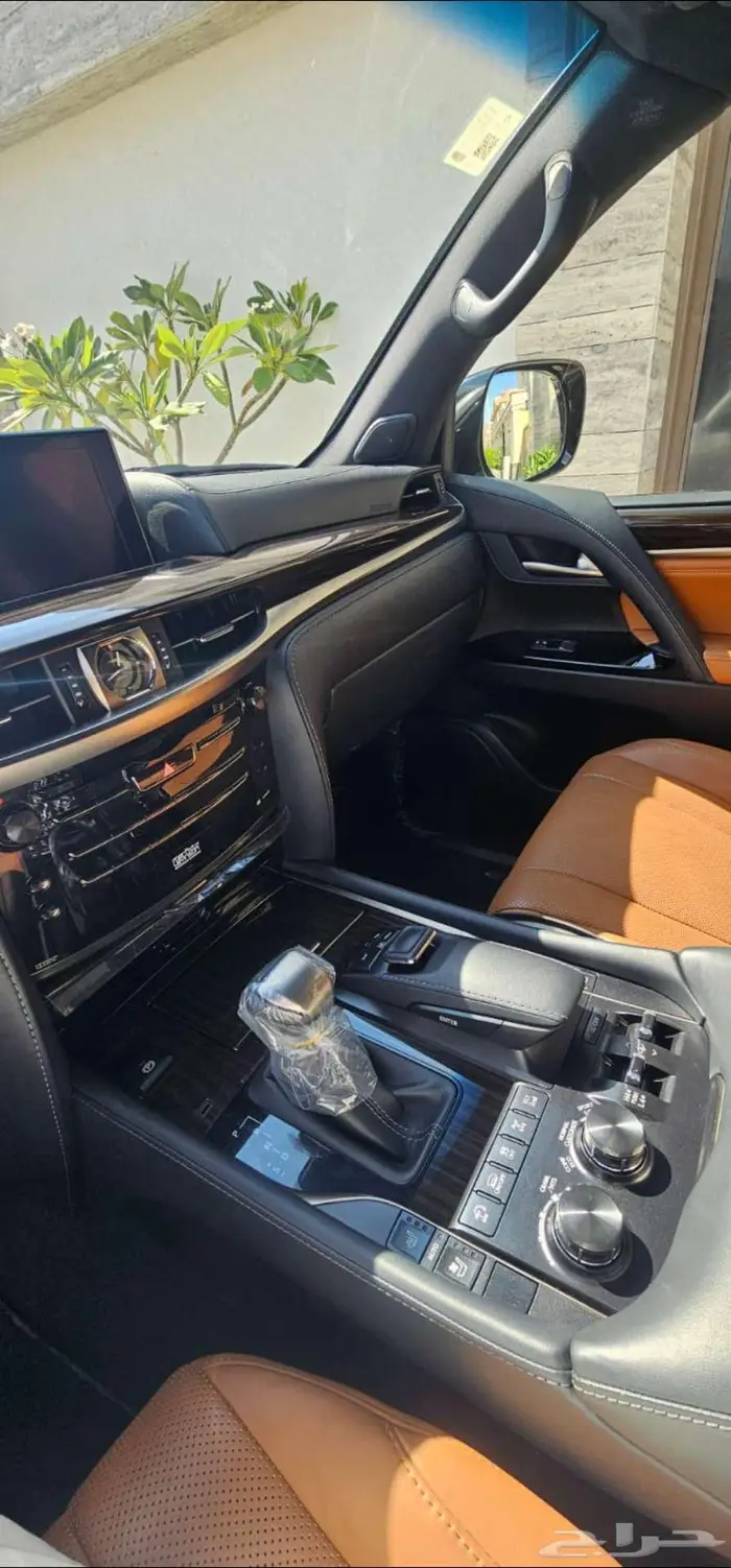 لكزس LX 2021 نظيف ممشى 57 ألف فقط 5